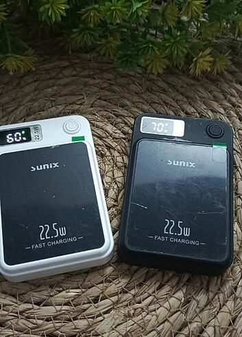 Temassız şarj destekli powerbank