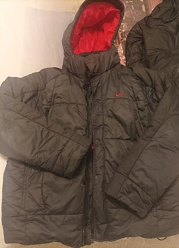 Nike mont