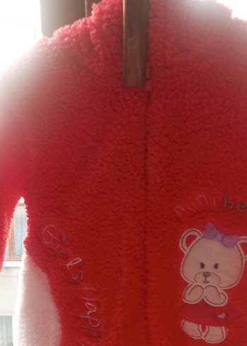 Kız Bebek Kırmızı Kürklü Tulum - Görsel 4