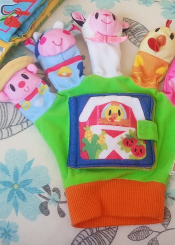 Renkli Nakışlı Çocuk Eldiveni ve Kitap - Görsel 8