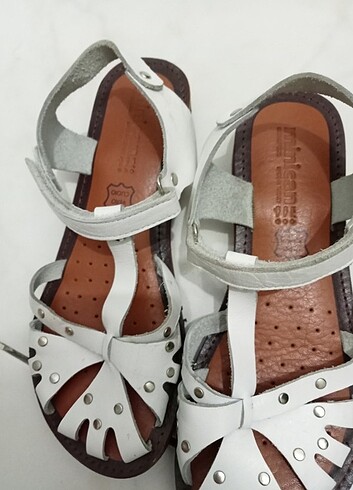 Kız çocuk sandaletlet