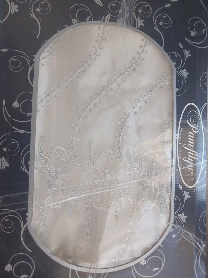 Nakışlı Beyaz Yatak Örtüsü - Görsel 5