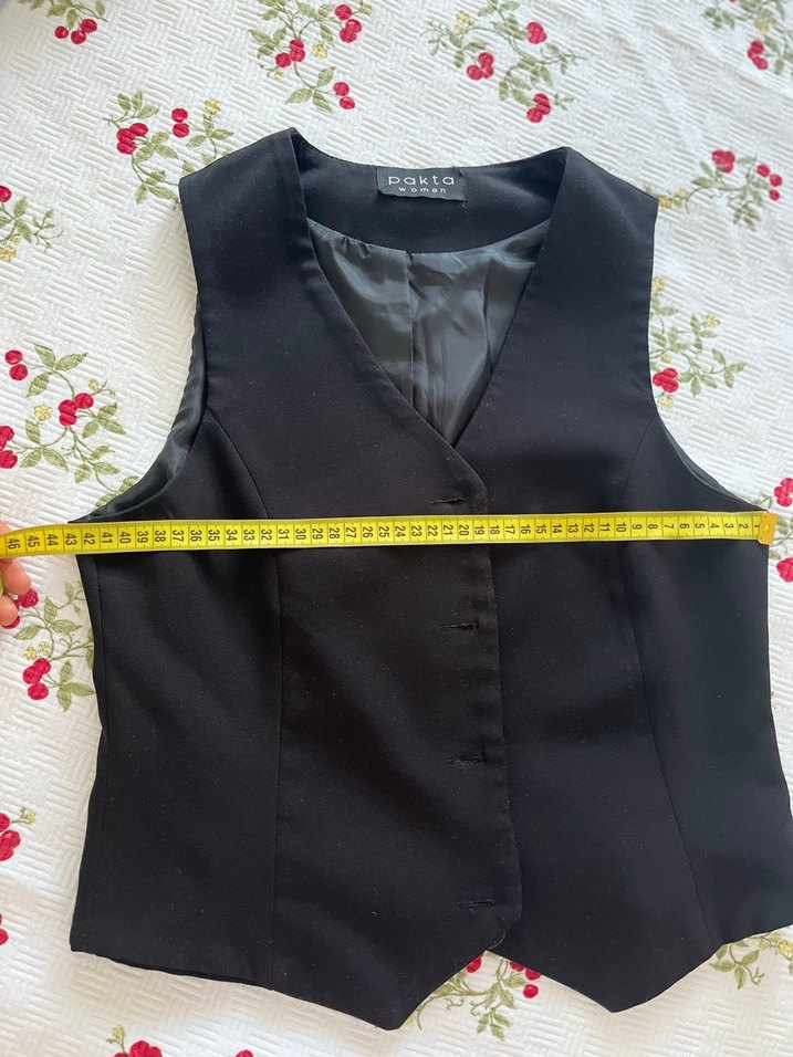 Düğmeli Siyah Kadın Yelek - Görsel 3