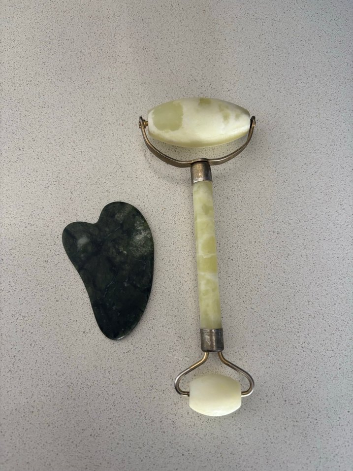 Doğal Taş Yüz Masaj Aleti ve Gua Sha Seti - Görsel 2