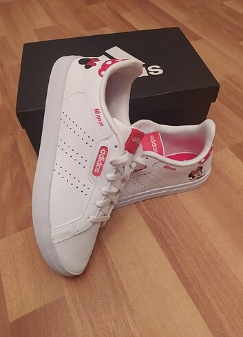 38.5 Orjinal Adidas sıfır ürün dür