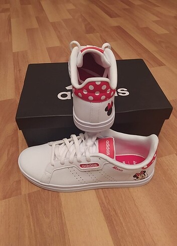 38 Beden 38.5 Orjinal Adidas sıfır ürün dür