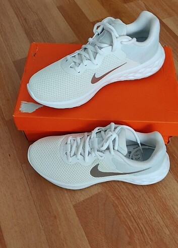 Nike Orijinal UNİSEX ürün kaçırmayın derim 