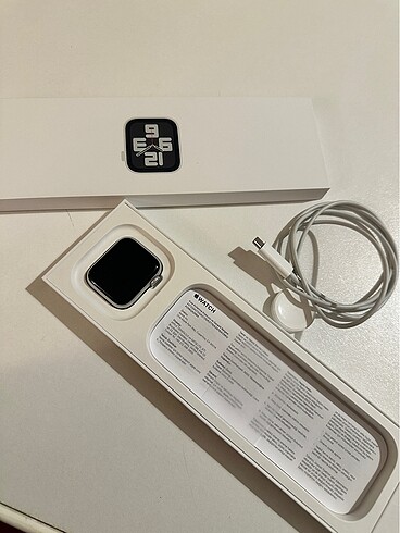 Apple Watch SE Silver 40mm