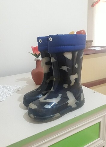Yağmur botu
