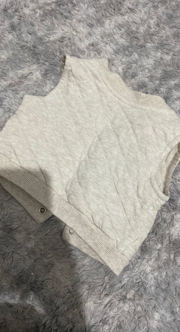 Gri Düğmeli Erkek Çocuk Yeleği - Görsel 2