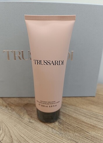 Trussardi Parfümlü Body Lotion