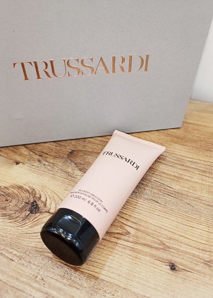 Trussardi Parfümlü Body Lotion - Görsel 4