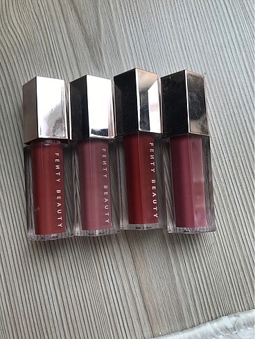Fenty Beauty Dörtlü ruj