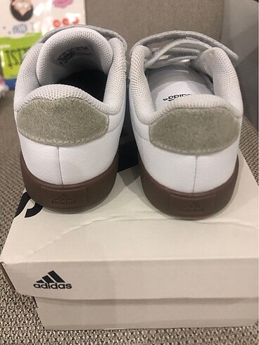 27 Beden beyaz Renk Adidas bebek ayakkabısı