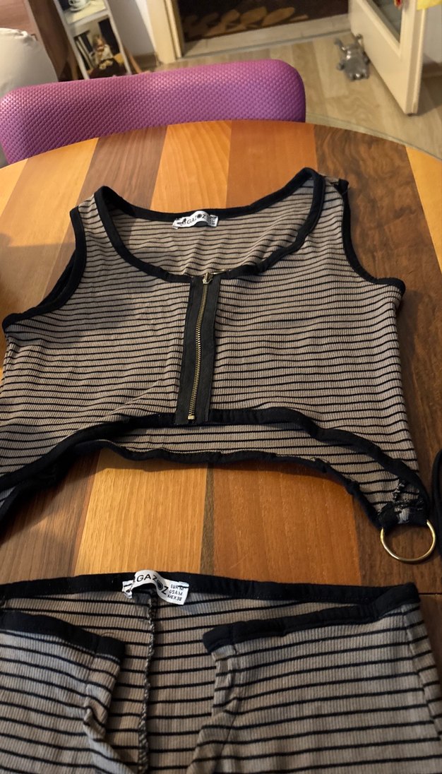 Gri Çizgili Mini Hamile Şortu - Görsel 3