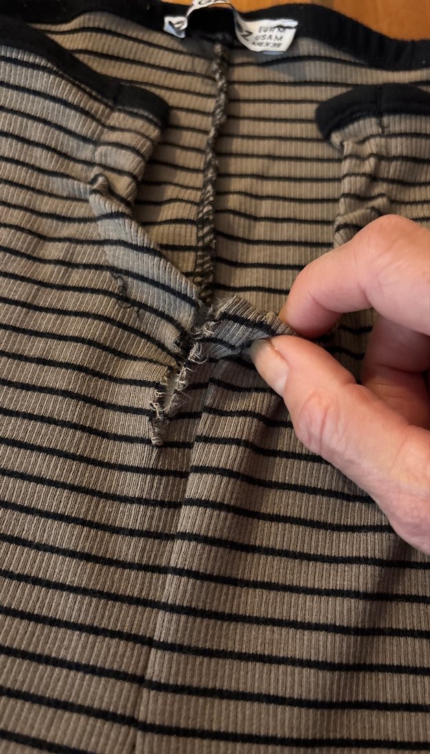 Gri Çizgili Mini Hamile Şortu - Görsel 4