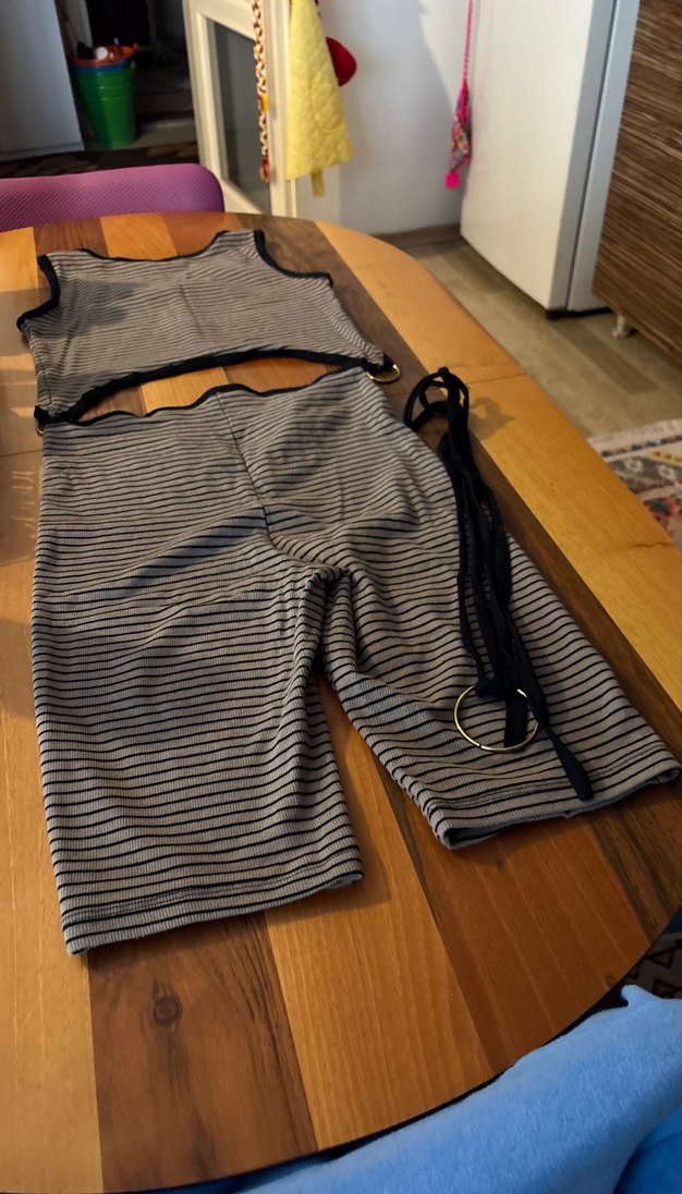 Gri Çizgili Mini Hamile Şortu - Görsel 5