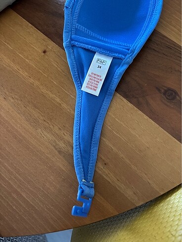 34 Beden mavi Renk Bikini üstü 34 beden