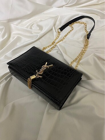 Yves Saint Laurent YSL SİYAH KOL ÇANTASI