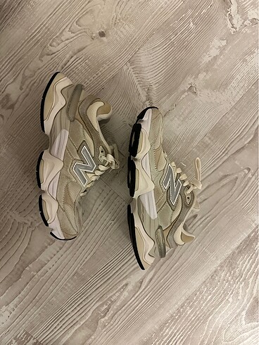 New balance 9060