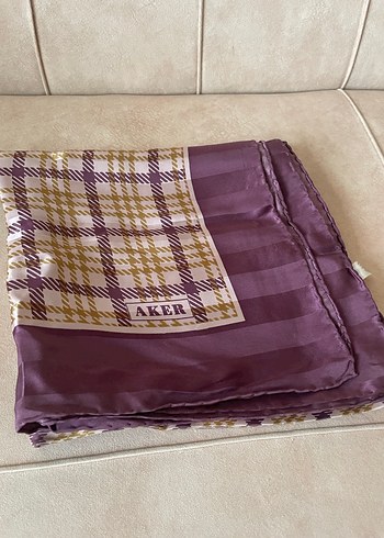 Mor Desenli eşarp - Görsel 3