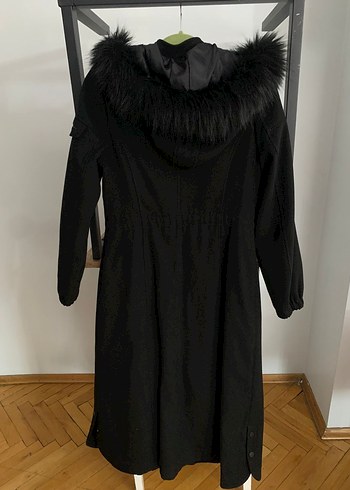 Kürk Detaylı Siyah Uzun Kadın Kaban - Görsel 3