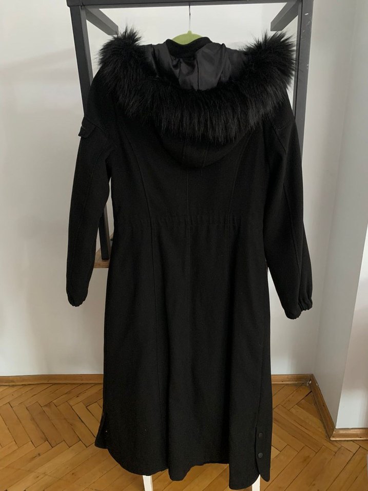 Kürk Detaylı Siyah Uzun Kadın Kaban - Görsel 3