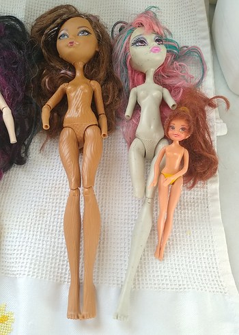 Monster High Çok Renkli Pastel Bebek Seti