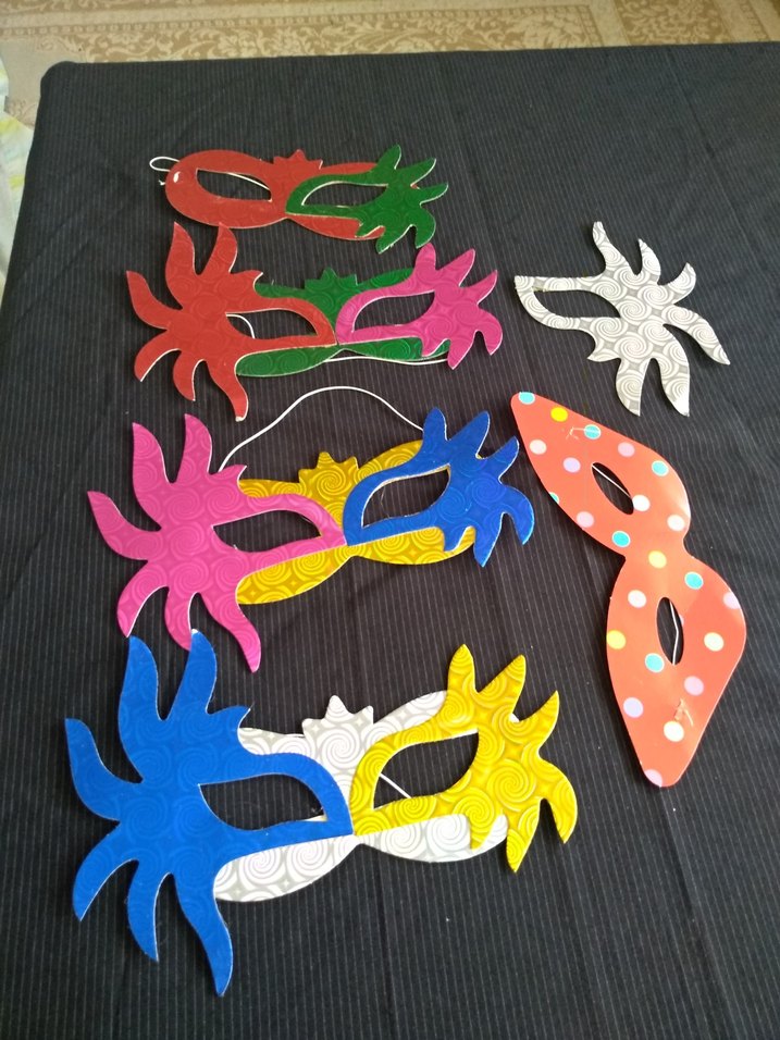 Renkli Kadın Maskeleri Seti - Görsel 2