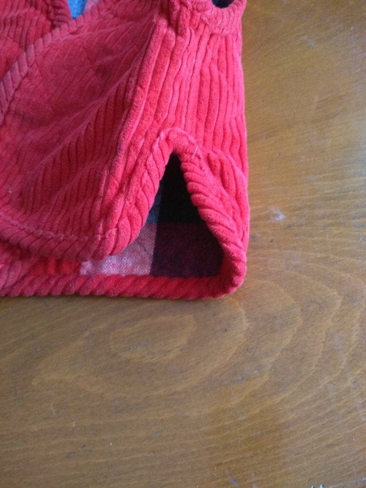 Kız Çocuk Kırmızı Örgü Yelek - Görsel 2