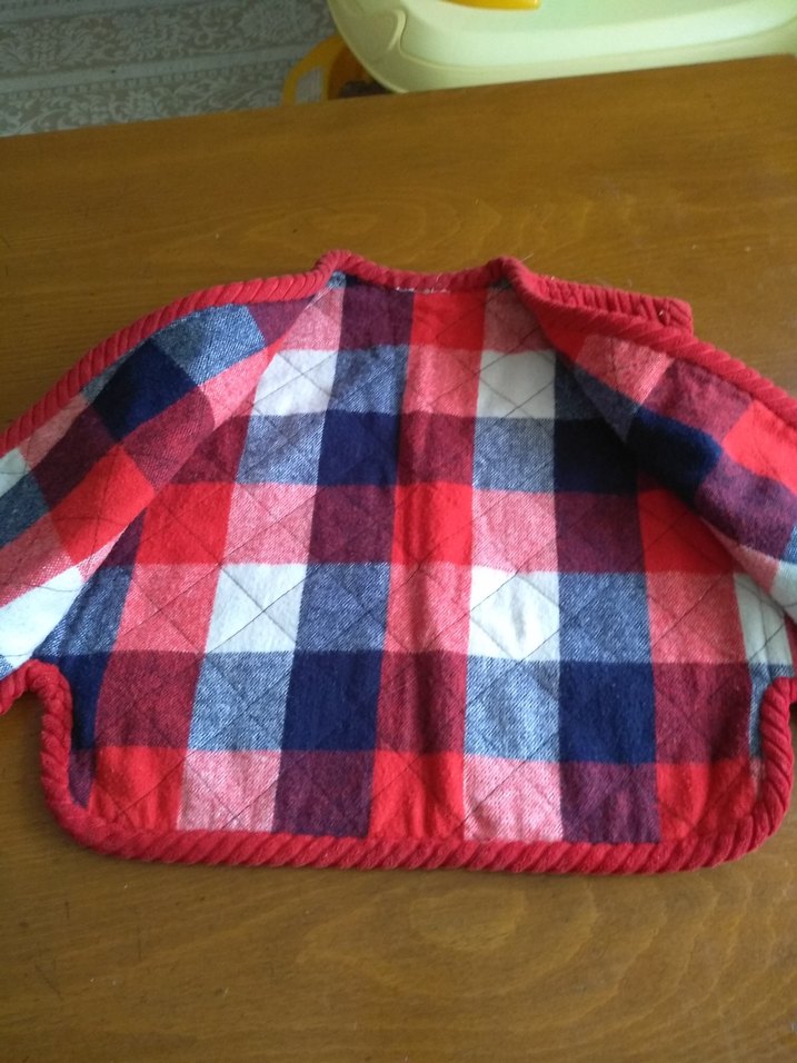 Kız Çocuk Kırmızı Örgü Yelek - Görsel 3