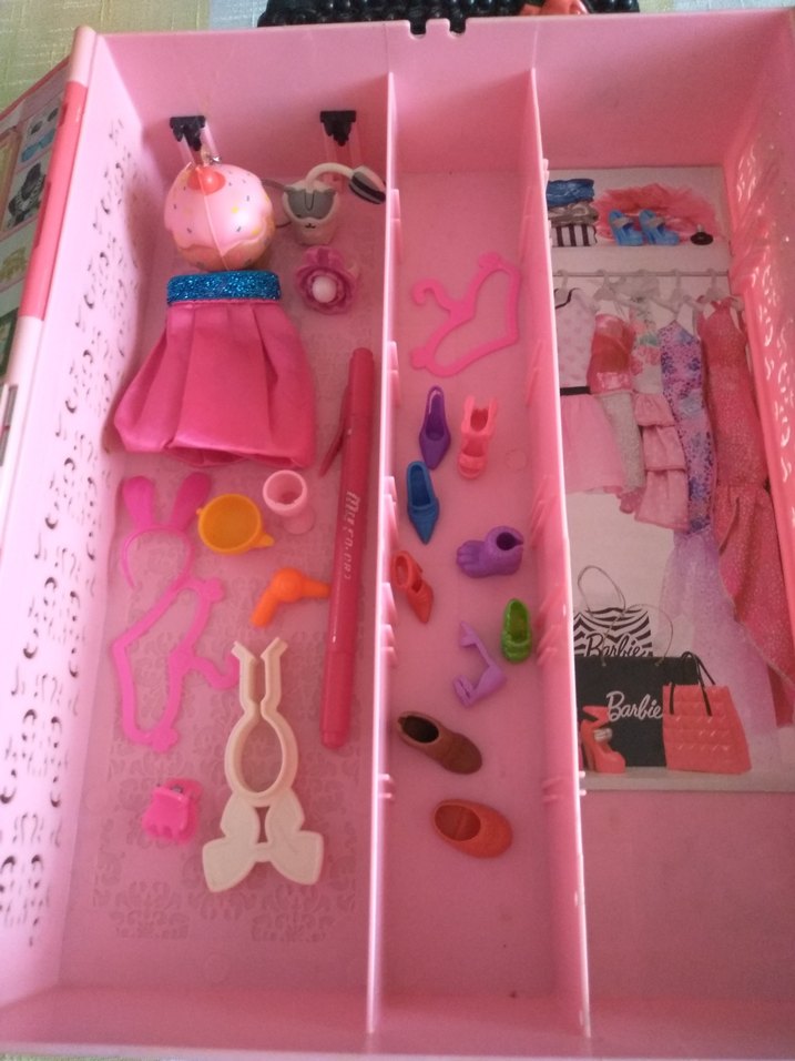 Barbie Pembe Oyuncak Dolap ve Puzzle Seti - Görsel 5