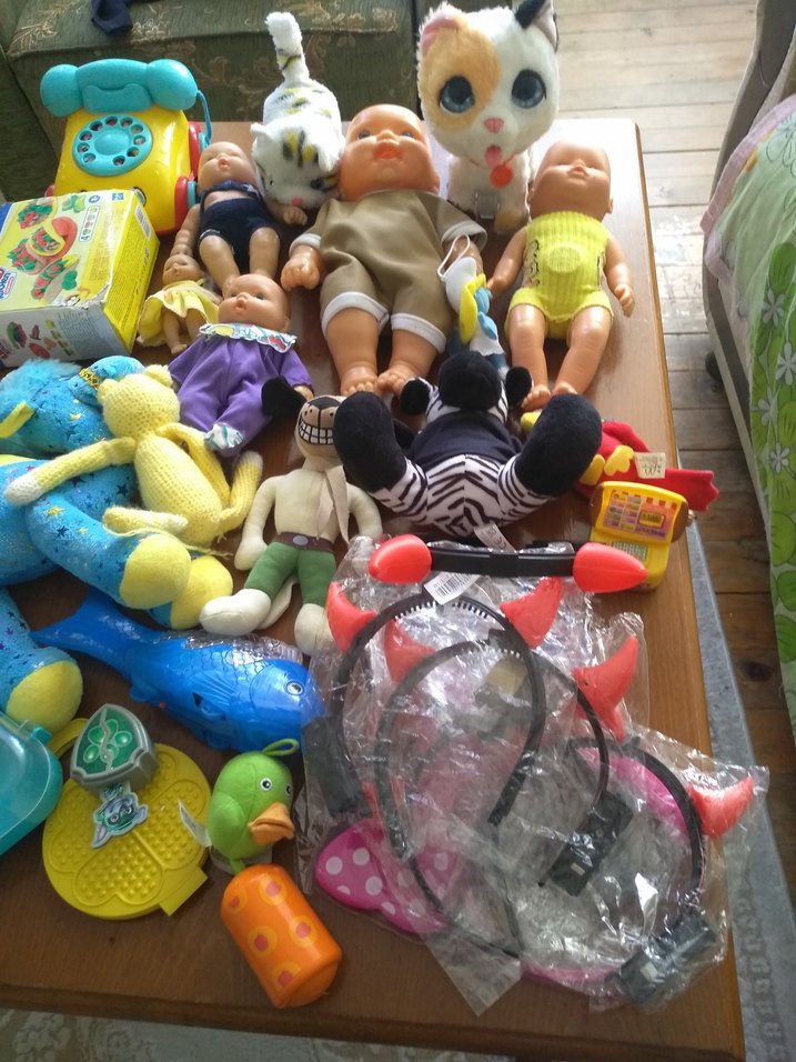 Renkli Çeşitli Oyuncak Bebekler ve Hayvanlar - Görsel 3