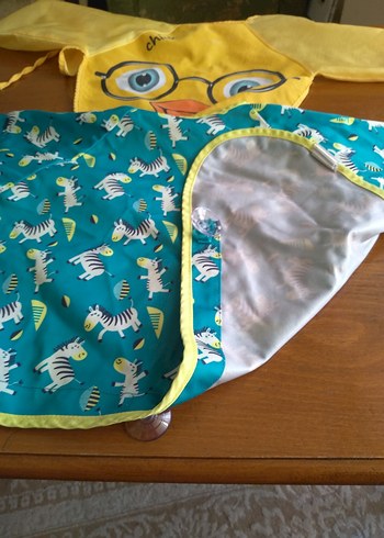 Renkli Baskılı Bebek Önlüğü - Görsel 2