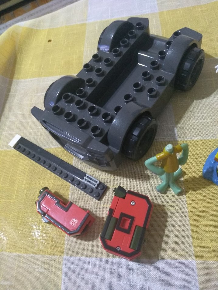 Renkli Çeşitli Oyuncak Seti - Görsel 2