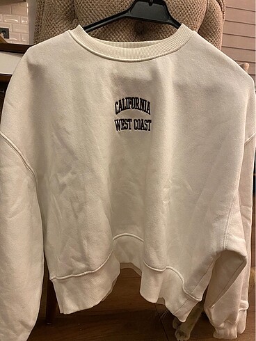 Stradıvarus yepyeni sweatshirt