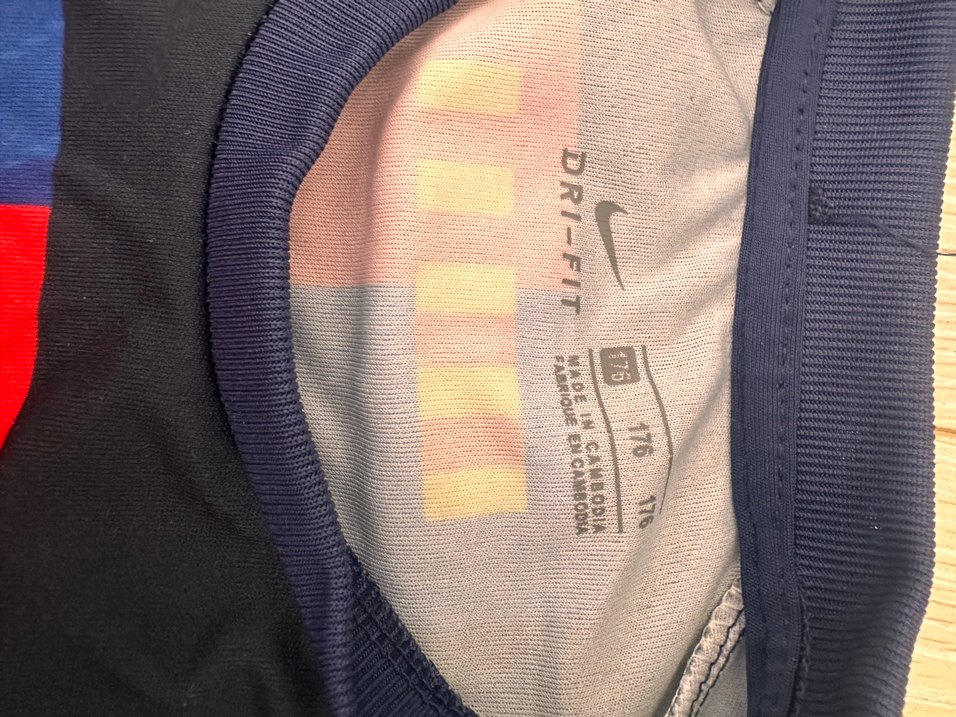 Erkek Lacivert Kırmızı Baskılı Spor FCB Forma - Görsel 3