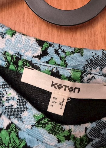 Yeşil Çiçekli Kısa Kollu Crop Bluz ve Mini Etek Takım - Görsel 4