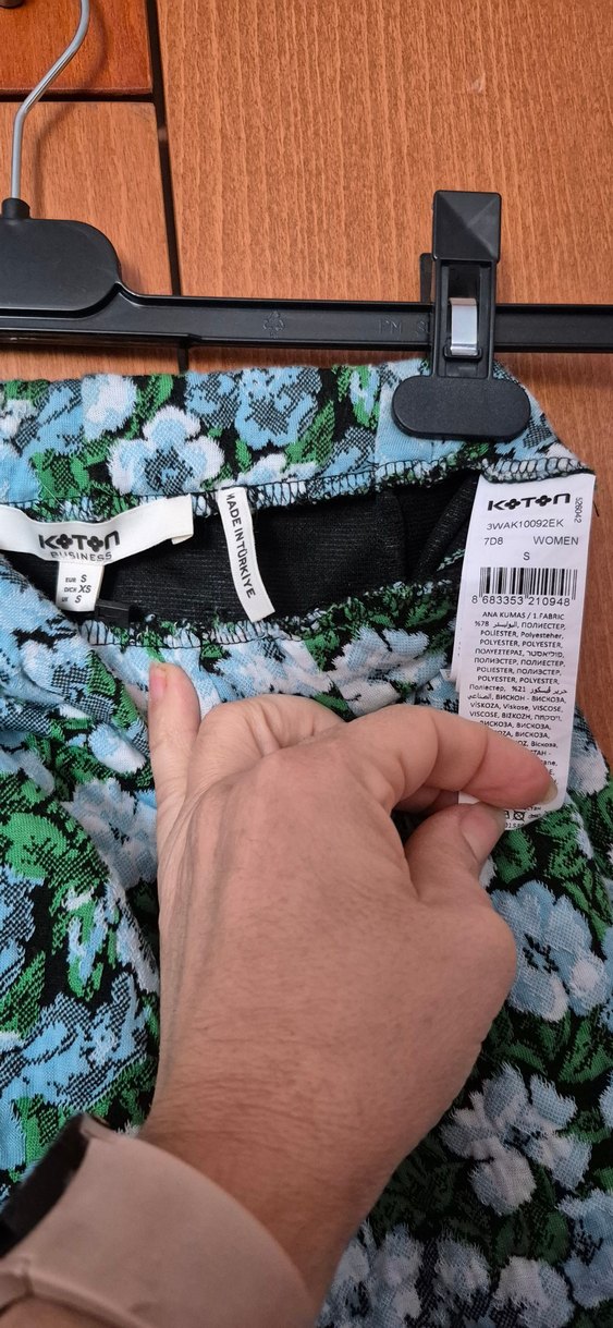 Yeşil Çiçekli Kısa Kollu Crop Bluz ve Mini Etek Takım - Görsel 5