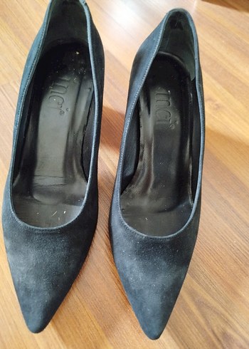 Siyah Süet Stiletto Topuklu Kadın Ayakkabı