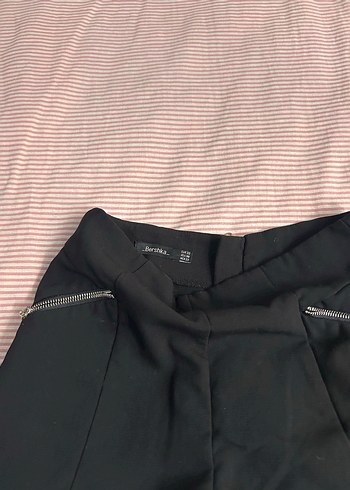 Siyah Mini Fermuarlı sort - Görsel 3