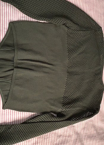 bershka crop - Görsel 2