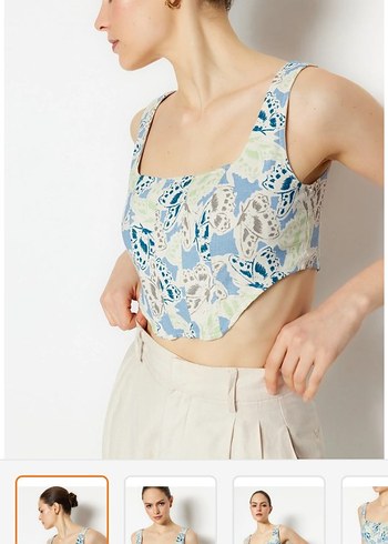 Trendyol & Milla Pastel Cicekli Kare Yaka Crop Top
