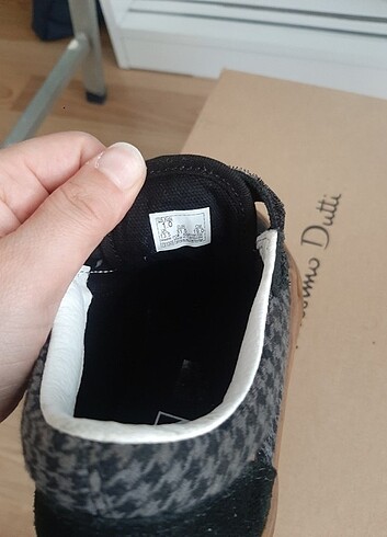 31 Beden siyah Renk Vans marka ayakkabi