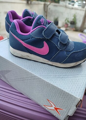 Nike Mor aşkı 