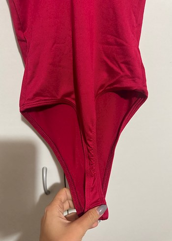 xs Beden Bershka kırmızı ince Askılı Kadın body y2k