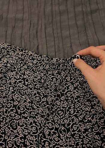 Çok rahat siyah beyaz cepli şort - Görsel 2