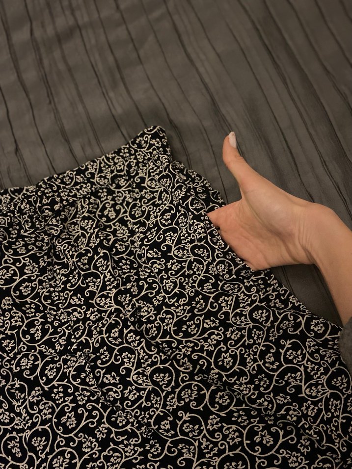 Çok rahat siyah beyaz cepli şort - Görsel 3