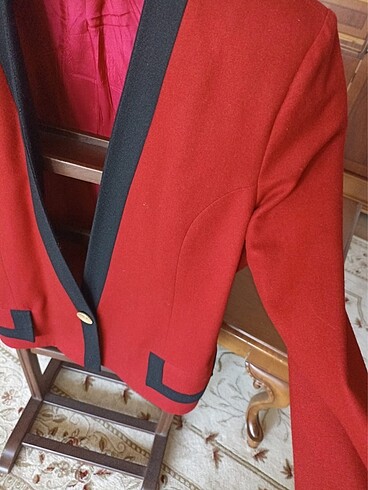 42 Beden PAULA yurt dışı marka kırmızı kaşe ceket