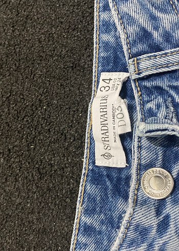 34 Beden mavi Renk Yırtık Detaylı Normal Kesim Mavi Kadın Jean